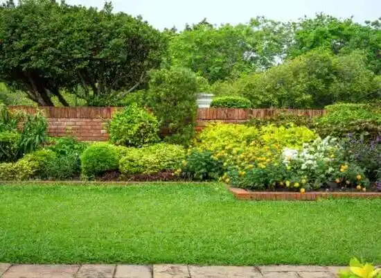 landscaping services Overlea